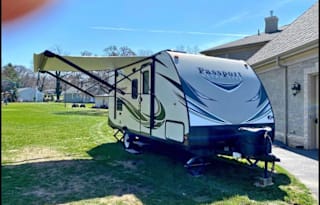 No Fuss Family Time RV with Bunks!