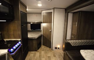 2020 Dutchmen RV Coleman Lantern Series 244BH