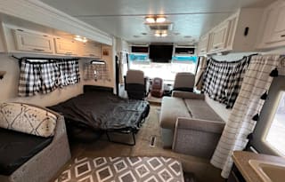 "Blessed" 2008 Damon Challenger 376 Motorhome