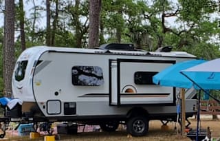 21 foot travel trailer, great for off grid camping