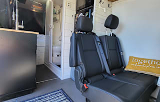 Mercedes Sprinter Hooked/Exploring 21 MPG Diesel!