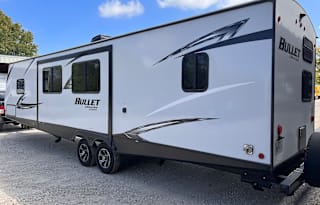 "Pecos" 2021 Keystone RV Bullet 330BHS