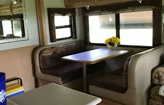 2005 Dolphin Motor Coach Dolphin A