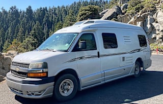 EZ drive & park Class B-2007 Roadtrek 210-Popular