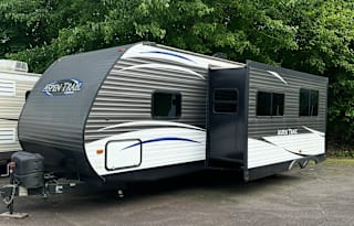 2018 Dutchmen Aspen trail Travel Trailer
