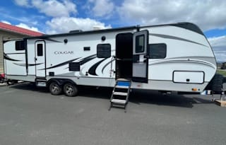 2020 Keystone RV Cougar Half-Ton 32RDBWE
