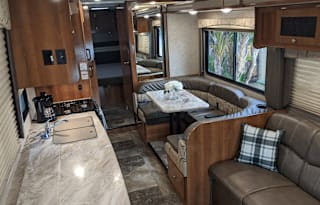 Coachmen Leprechaun - DELIVERY AVAILABLE
