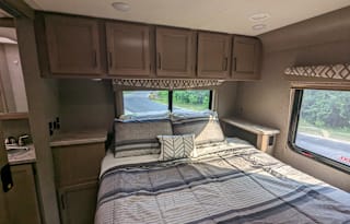 2021 Thor Motor Coach Quantum 31 SL
