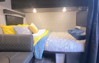 Cozy Adventure on Wheels - - Fully Stocked