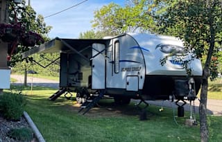 2019 Forest River RV Cherokee Alpha Wolf 26DBH-L