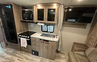 2023 Grand Design Imagine - Feature Packed Escape