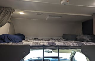 2020 Class C RV – Sleeps 8, Family-Friendly