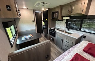 2024 Starcraft 24ft. Traveltrailer- Jeep available