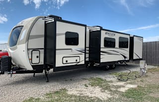 2021 Venture RV SportTrek Touring Edition
