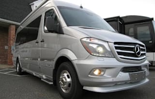 Benz Airstream Luxurious Interstate Grand Lounge