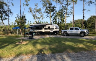Hauly Shore is an amazing Toy Hauler!