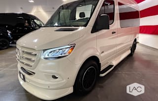 NEW! 2024 Mercedes Benz Luxe Cruiser w/ Bathroom!