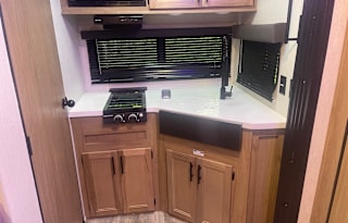 23 Cherokee Grey Wolf - Black Label Travel Trailer