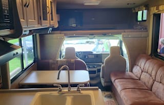 2016 Coachmen RV Freelander 27QB Chevy 4500