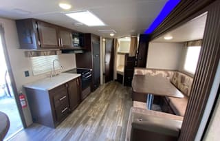 2016 Cherokee Grey Wolf Bunkhouse (pet friendly)