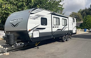 RV Travel Trailer 2021