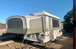 2001 Jayco Heritage Pop Up Camper - Sleeping 8