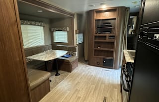 Family Trip Ready Coleman Toy Hauler Rental