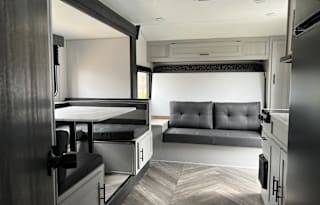 22 Salem Bunkhouse