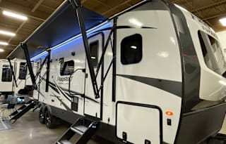 GLAMPING-2021, Queen Master w/Slide out Closet