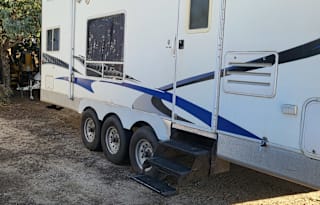Toys R us Toy hauler Garage on Wheels