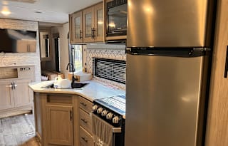 2022 Dutchmen RV Coleman Lantern LT Series 262BH