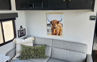 The Cozy Farmland Family Camper 2023
