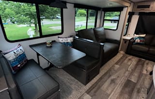 2021 Heartland Sundance Ultra Lite 293 RL