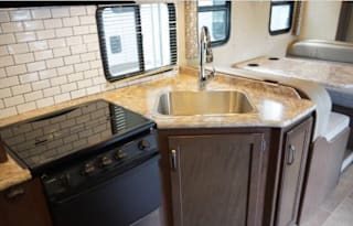 2018 Thor Motor Coach Chateau 28Z