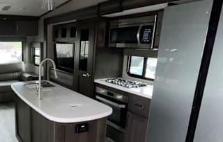 Ruby! Our REFLECTION 303RLS is ready for Glamping+