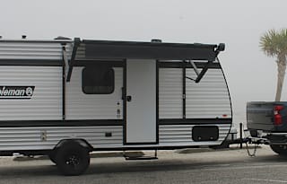 2025 Coleman 17B – Easy Tow, Fully Stocked