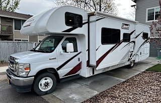 Spacious 2022 Motorhome w/ Bunkbeds