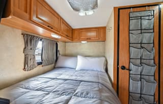 2013 Thor Majestic 23A: Compact w/ Flex Miles