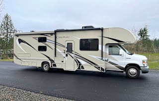 2019 Thor Motor Coach Chateau 30D Bunkhouse