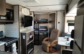 "Lucy" 2021 Easy Pull Coleman Bunkhouse sleeps 4-8