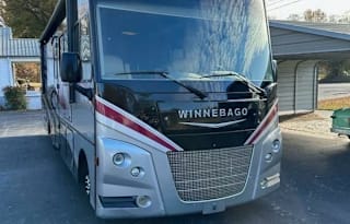 2017 Winnebago Sunstar 31BE "Big Beauty"
