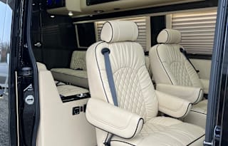 Luxe Cruiser (Ghost Edition 24ft)