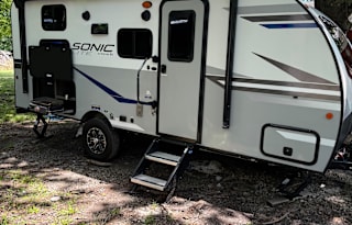 2022 Venture RV Sonic Lite SL169VUD
