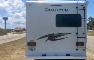 2021 Thor Motor Coach Quantum SE SE22 Ford
