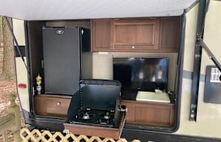 2016 Keystone RV Premier Ultra Lite 34BHPR
