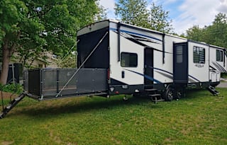 Forest River RV 2021 toy hauler