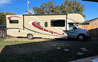 2016 Thor Motor Coach Chateau 31W