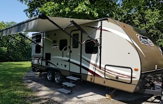 2017 Coleman 2405BH