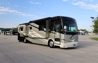 2012 Tiffin Motorhomes Phaeton 40 QBH