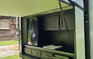 2023 LUXURY Outback